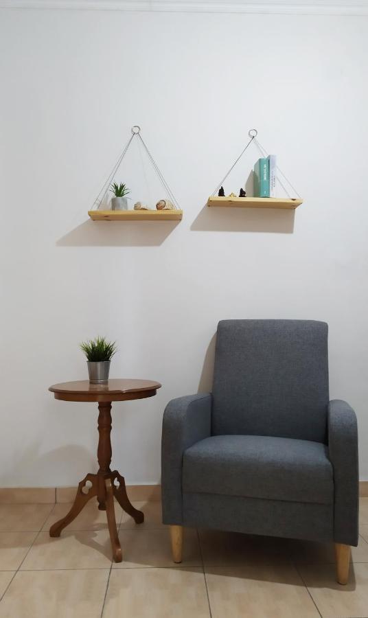 Central Apartment, Fully Equipped Himare Esterno foto