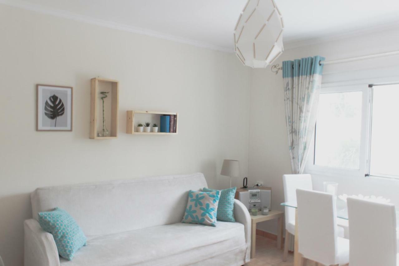 Central Apartment, Fully Equipped Himare Esterno foto
